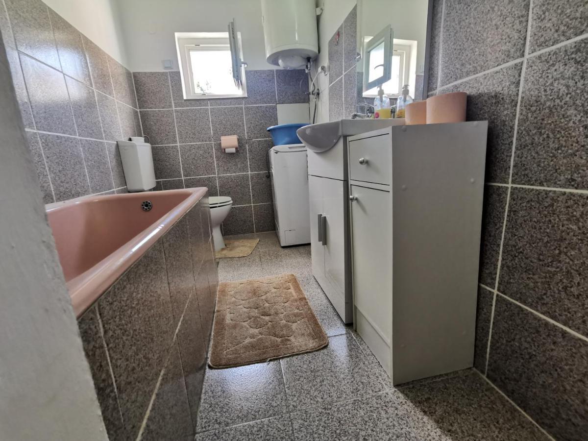 Maestral Apartment Брибир Екстериор снимка