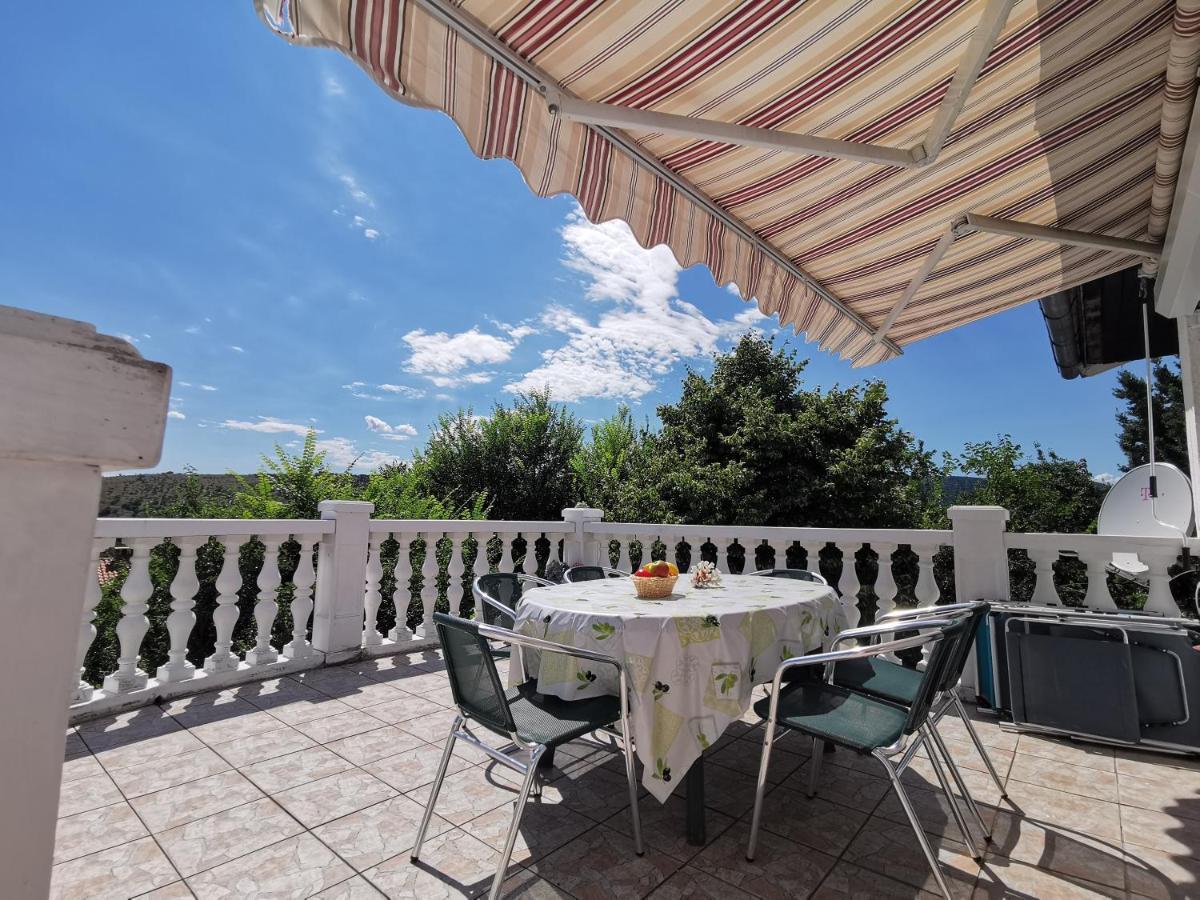 Maestral Apartment Брибир Екстериор снимка
