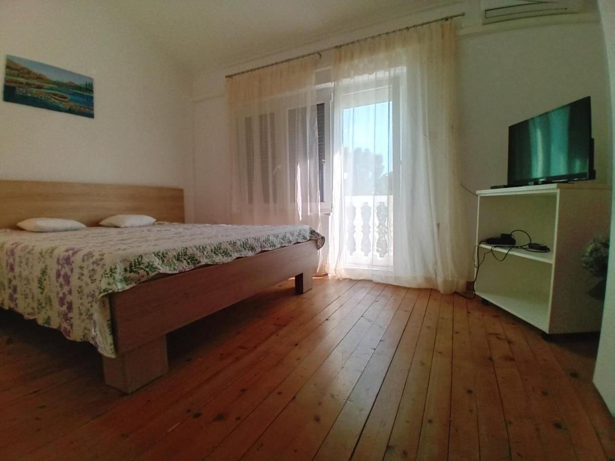 Maestral Apartment Брибир Екстериор снимка